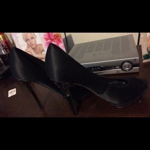 Bcbg heels size 7